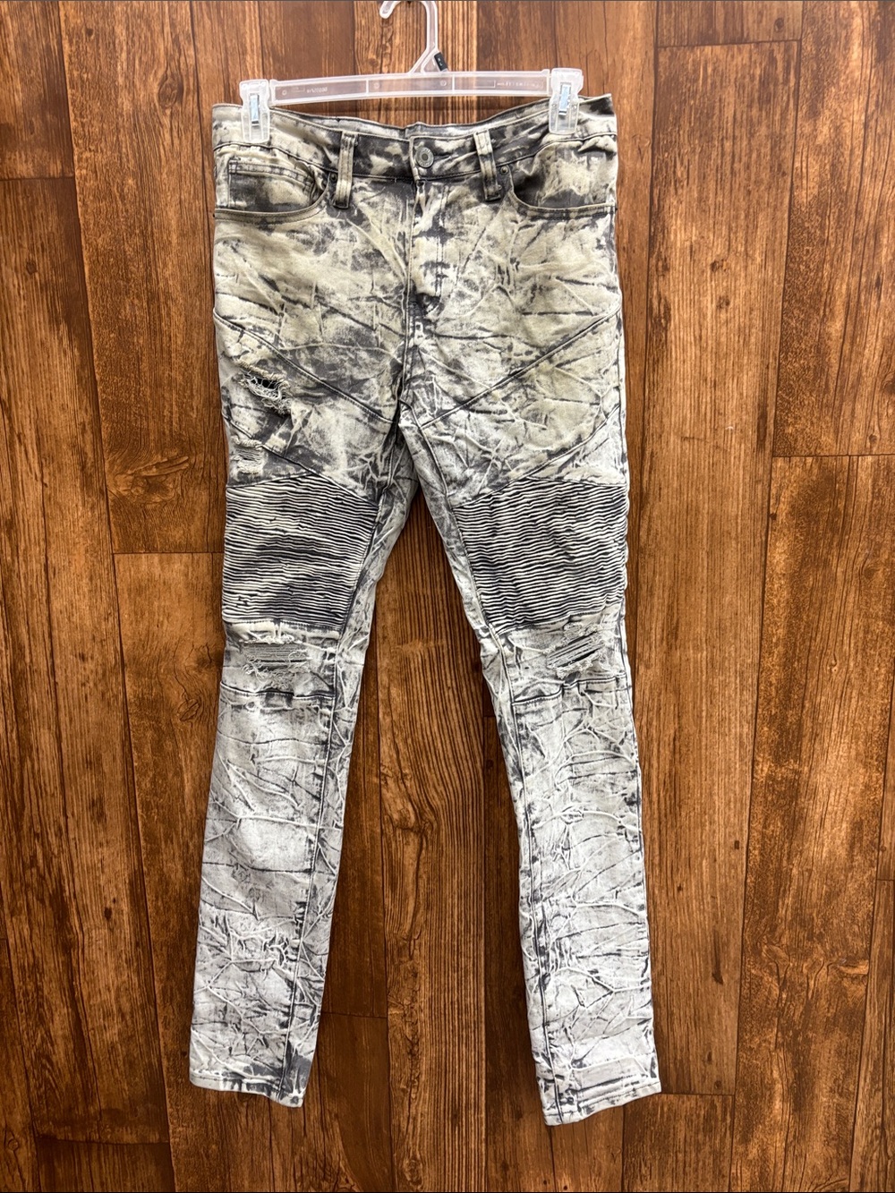 Rue21 Men's Relaxed Acid Wash Black and White Moto Jeans